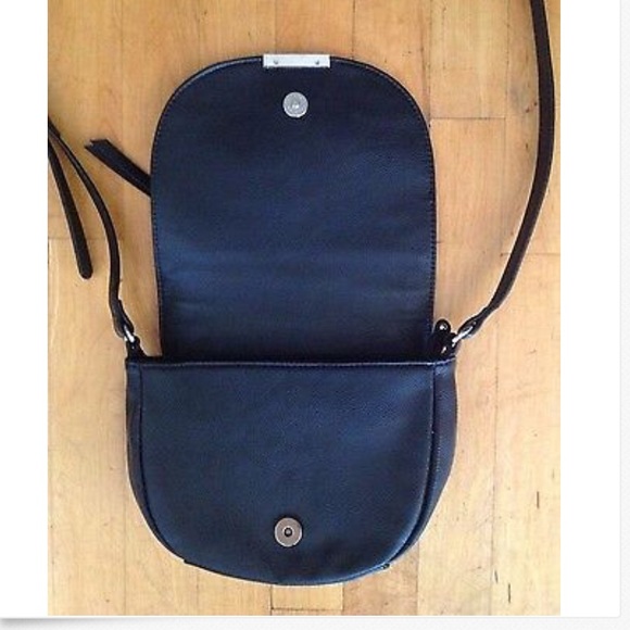 NINE WEST Black Faux Leather CROSSBODY Handbag - Picture 3 of 10